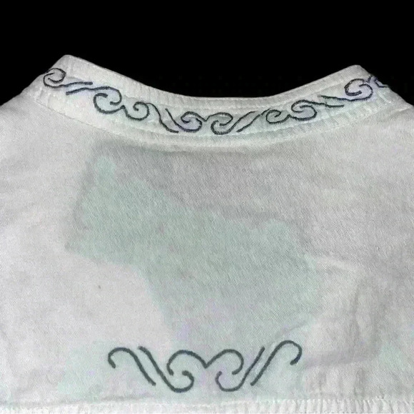 White Embroidered Button Up Crop Top - Picture 6 of 7